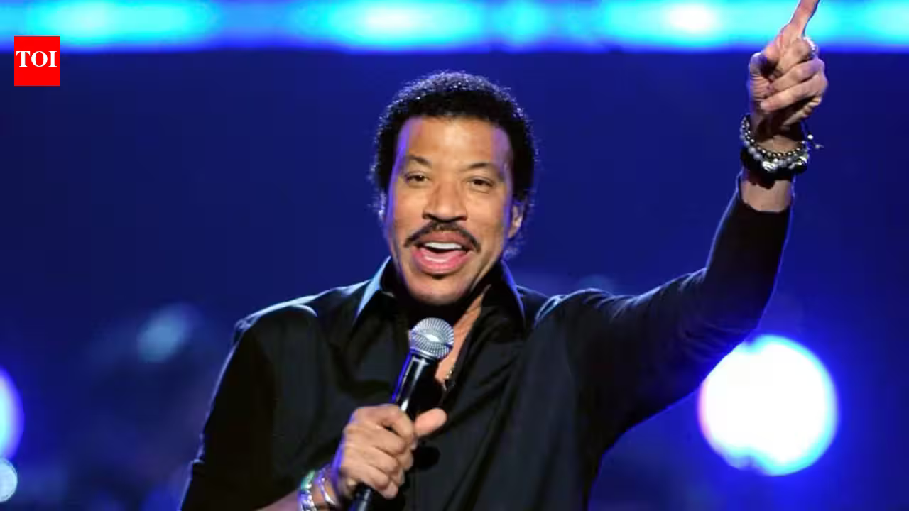 Lionel Richie Hospitalized for Heart Procedure; Earth, Wind & Fire Tour Canceled