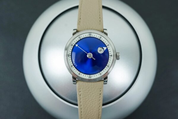 First Look: The new M.A.D.Editions M.A.D.3 Vincent Calabrese Jumping Hour