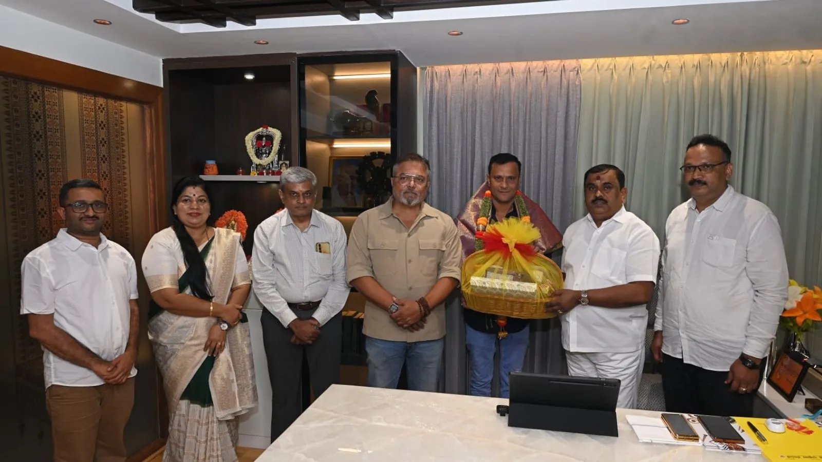 Once rivals, Maharashtra and Karnataka groups unite to fight ‘Hindi imposition’ | Bangalore News