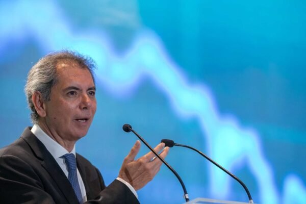 Mexico’s High-Stakes Fiscal Tightrope: Amador Targets 3.9% Deficit to Safeguard Credit Rating