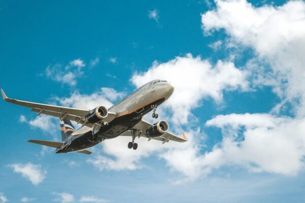 Mexico’s Skyward Tax: 10% Airspace Fee Hike Set for 2027 Takeoff