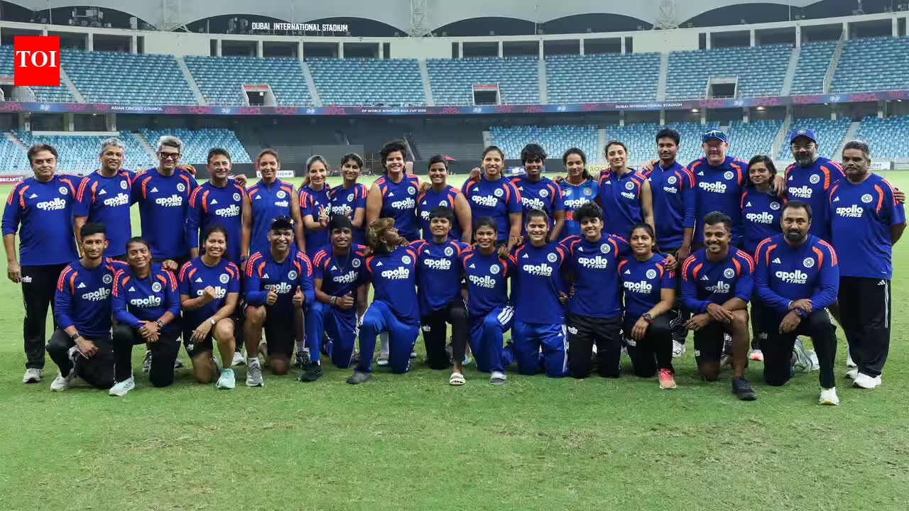 Muzumdar Backs BCCI Stance as India Skips Asia Cup Trophy Ceremony
