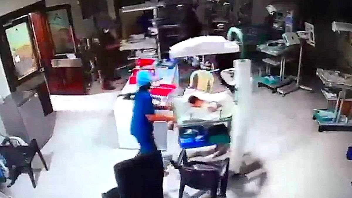 Nurses Rescue Newborns from Indian Hospital Fire
