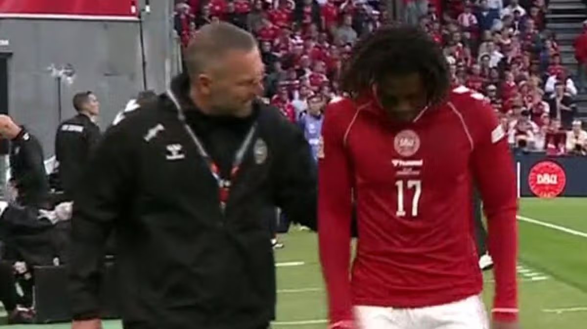 Old Trafford Alarm: Dorgu Injury Crisis Shadows United’s Defensive Plans