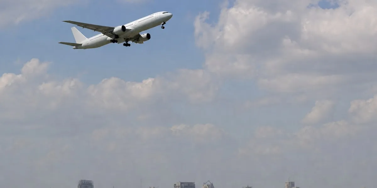 Pakistan Extends Blanket Ban on Indian Airspace Through October
