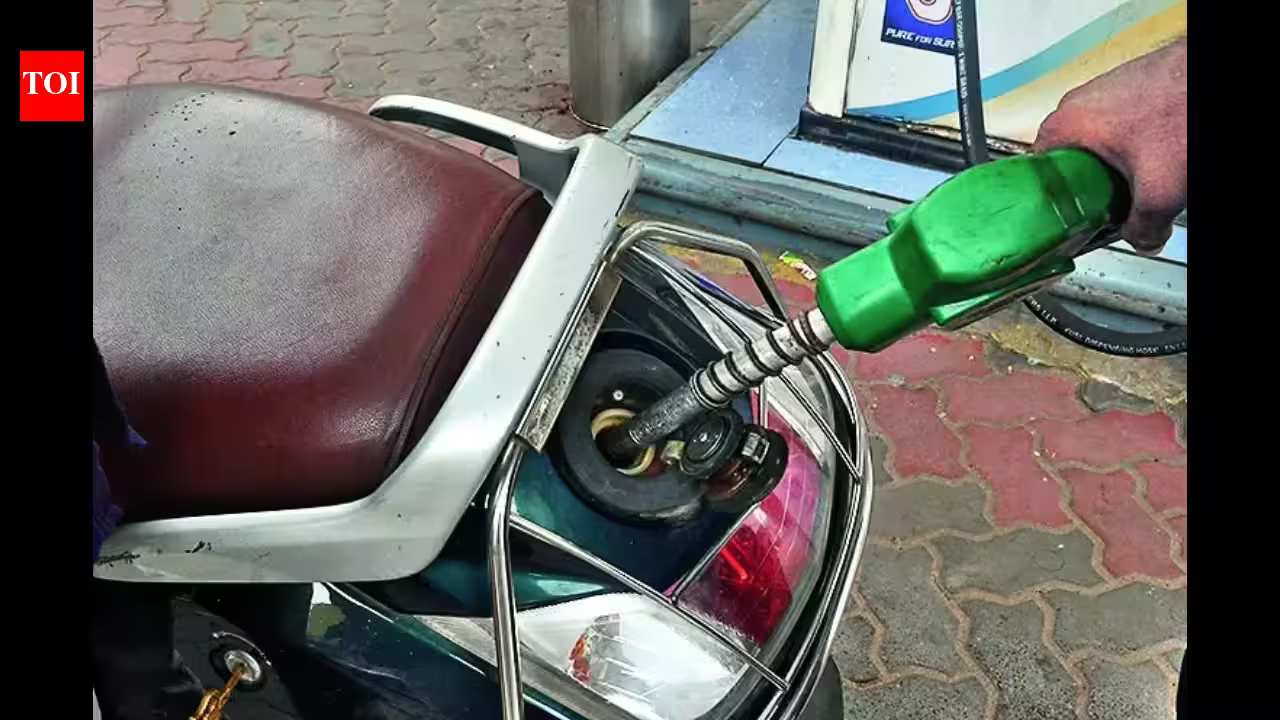 Pumped Out: MP Petrol Outlets to Halt UPI Payments Over MDR Dispute