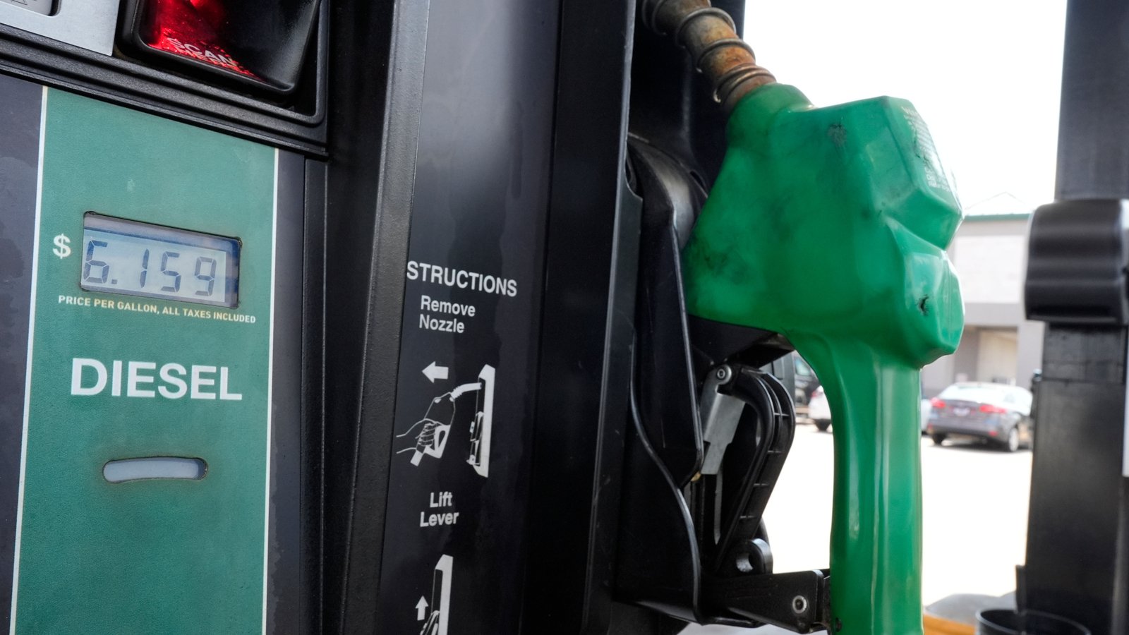 Pumped Up: Soaring Diesel Costs Fuel GOP Pre-Midterm Anxiety
