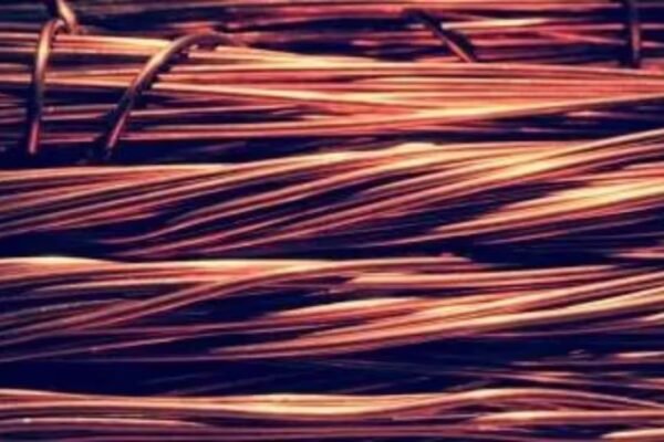 Red Metal Rallies: Copper Strikes Record Peak as Brent Nears Triple-Digit Threshold