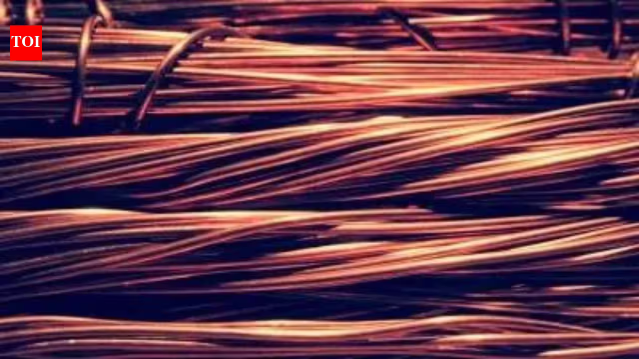 Red Metal Rallies: Copper Strikes Record Peak as Brent Nears Triple-Digit Threshold