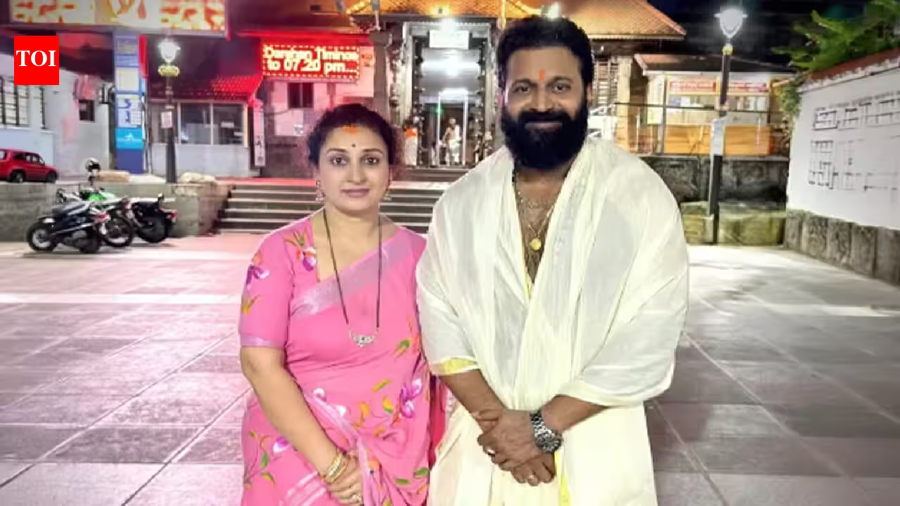 Rishab Shetty and Wife Pragathi Seek Blessings at Padmanabhaswamy Temple on Ganesh Chaturthi