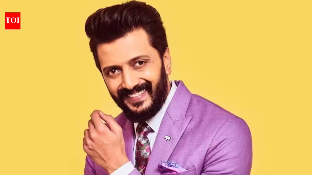 Riteish Deshmukh Reveals Heartwarming Moment a Paparazzo Once Paid Him Instead!