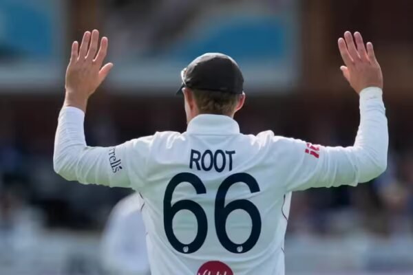 Root Reigns Supreme: England’s Master Craftsman Claims All-Time Test Catch Record at Edgbaston