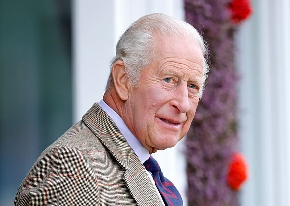 Royal Silence Shattered: King Charles Issues Landmark Statement as Sky News Suspends Programming for Sussex Update