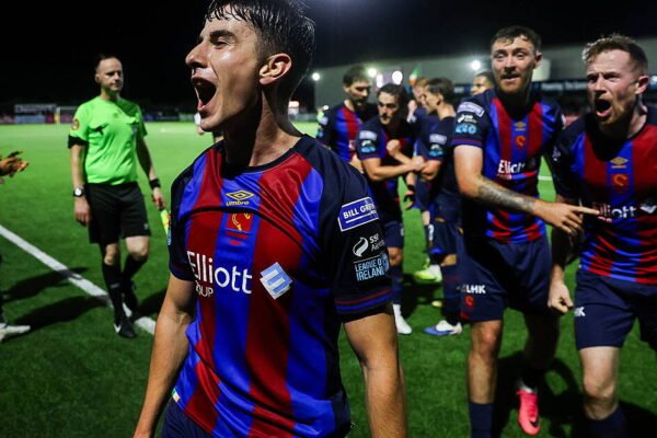 Saints March to Summit: St Patrick’s Athletic Thrash Dundalk in Title Statement