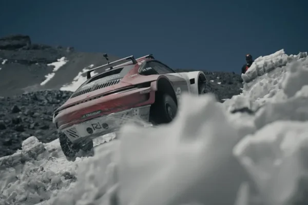 Scaling the Summit: How Porsche Engineered a 911 to Conquer the World’s Highest Volcano