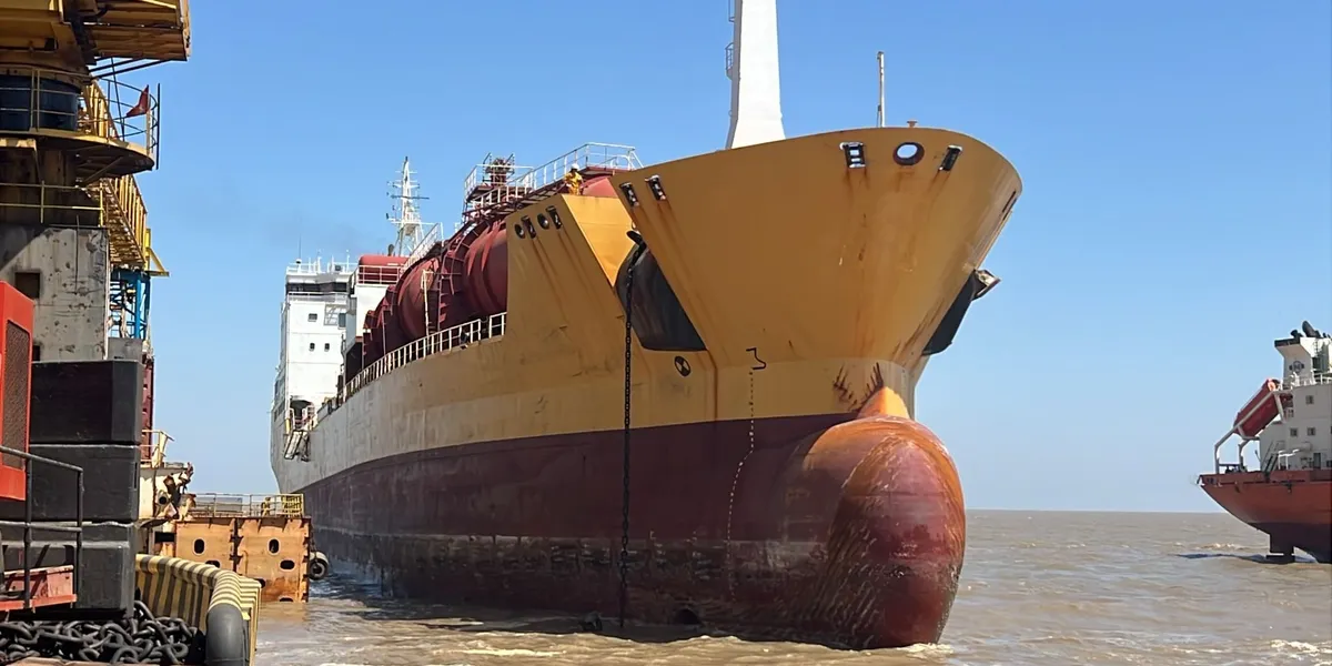 Scrapping Standards: European Shipbreakers Battle Brussels Over Indian Yard Approval