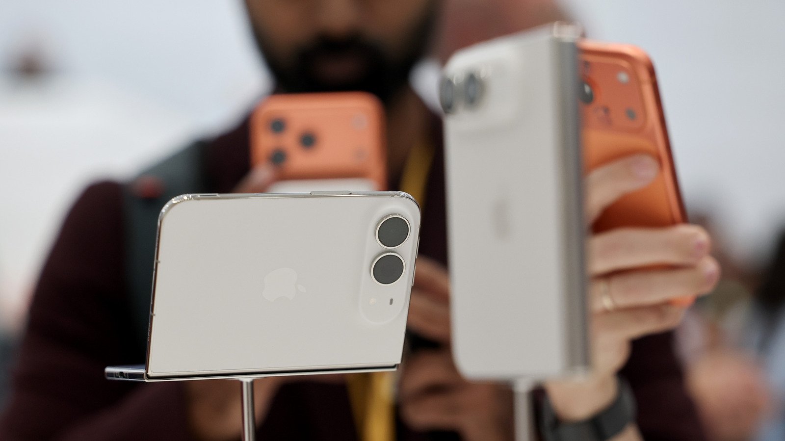 Seamless Sync: How iPhone Handoff Bridges the Gap Between Your Devices