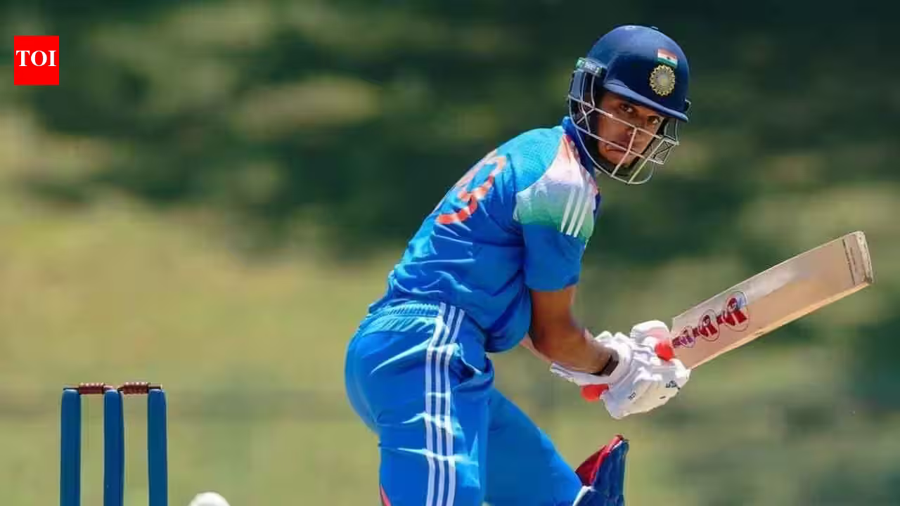Sehwag and Dravid Masterclass Powers India U-19 to Nail-Biting Thriller Over Australia