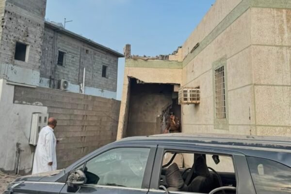 Shadows Over Riyadh: Houthi Strike Reignites Tensions in Desert Conflict