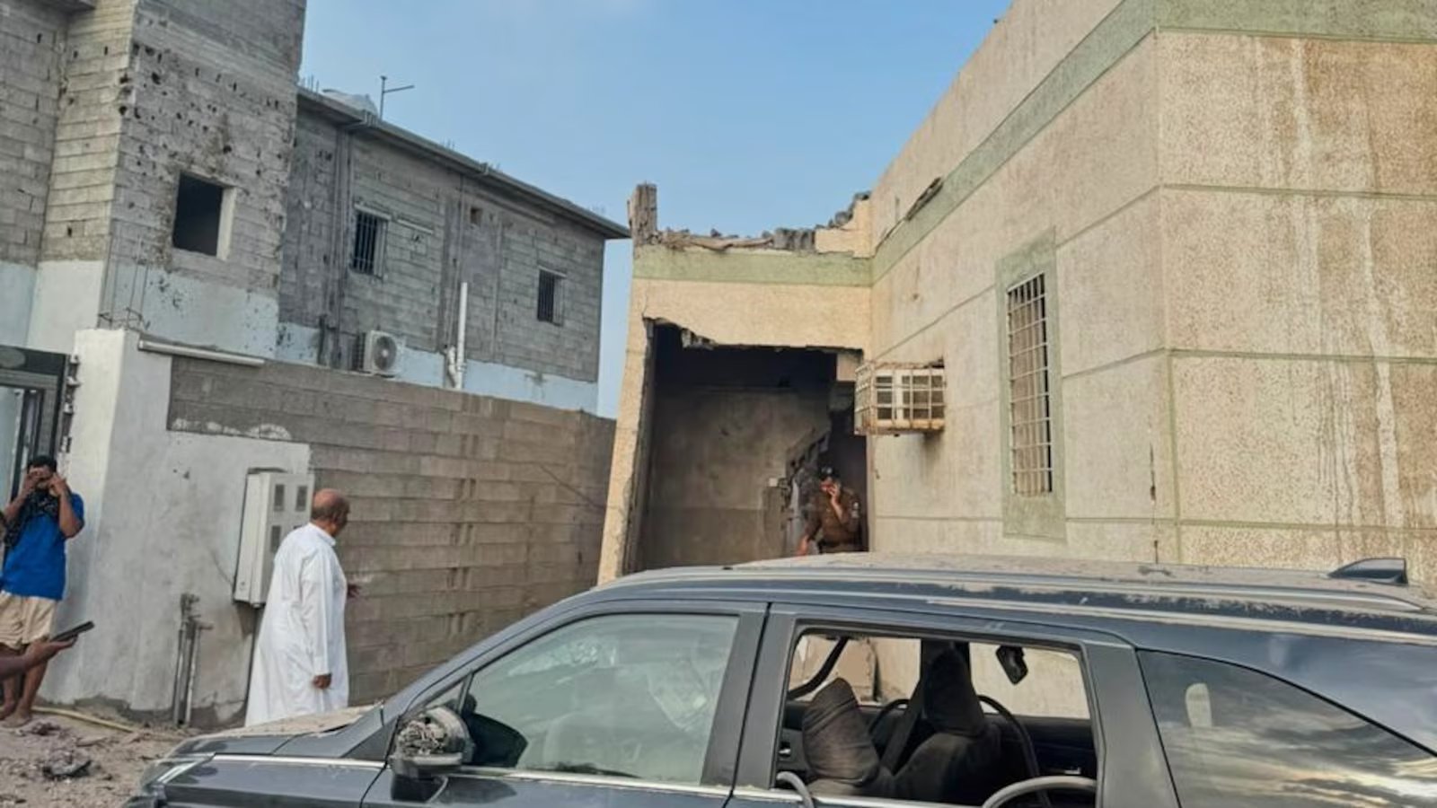 Shadows Over Riyadh: Houthi Strike Reignites Tensions in Desert Conflict