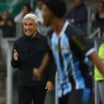 Shockwaves in Série A: Brasileirão Giants Part Ways With Head Coach