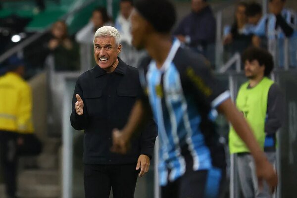 Shockwaves in Série A: Brasileirão Giants Part Ways With Head Coach