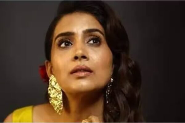 Sonali Kulkarni Slams Industry Stereotypes: 'Heroines Are Mothers Too!'