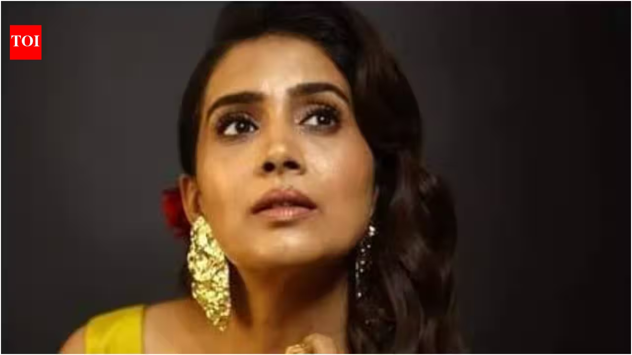 Sonali Kulkarni Slams Industry Stereotypes: 'Heroines Are Mothers Too!'