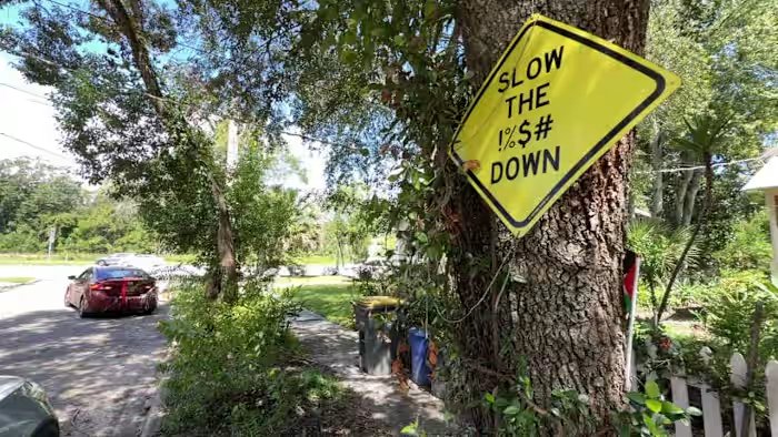 Steel and Stakes: Jacksonville Residents Build Barricades Against US-17 Carnage