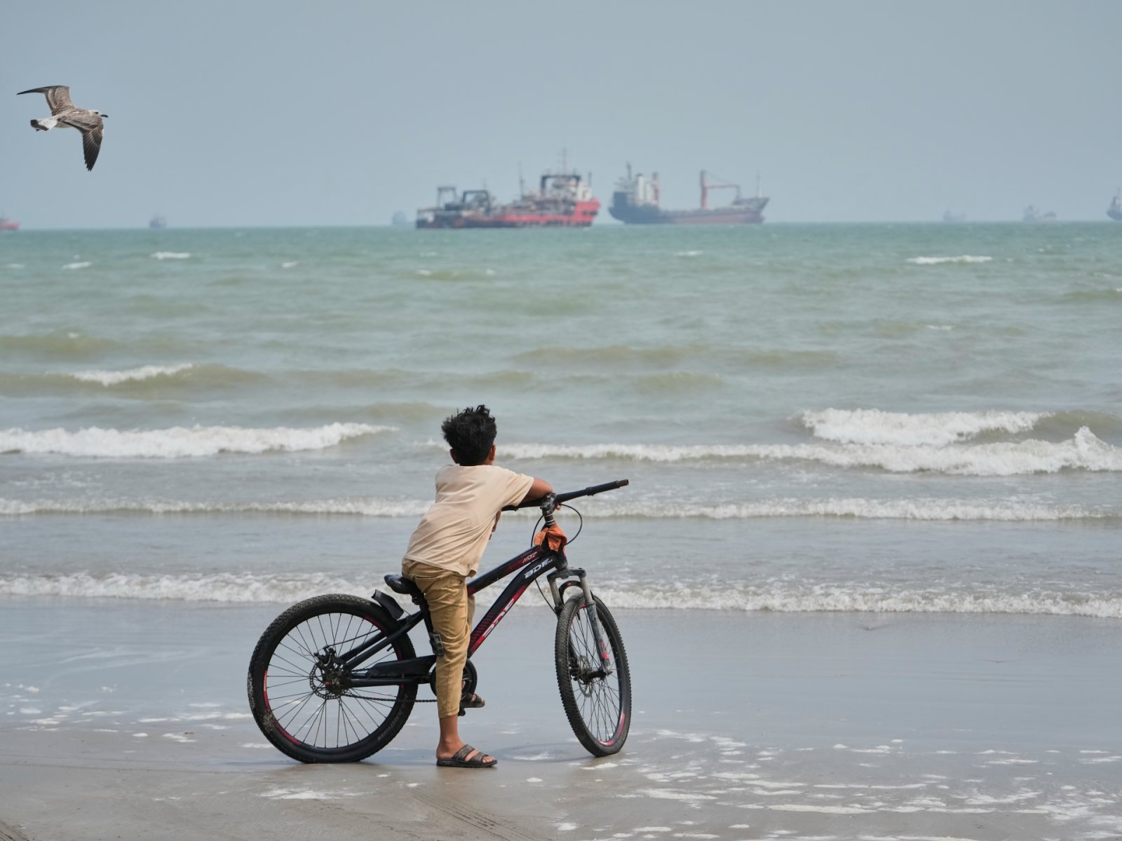 Tehran’s Seven-Day Ultimatum: Iran Maps Path to Reopen Hormuz Amid Rising War Tensions