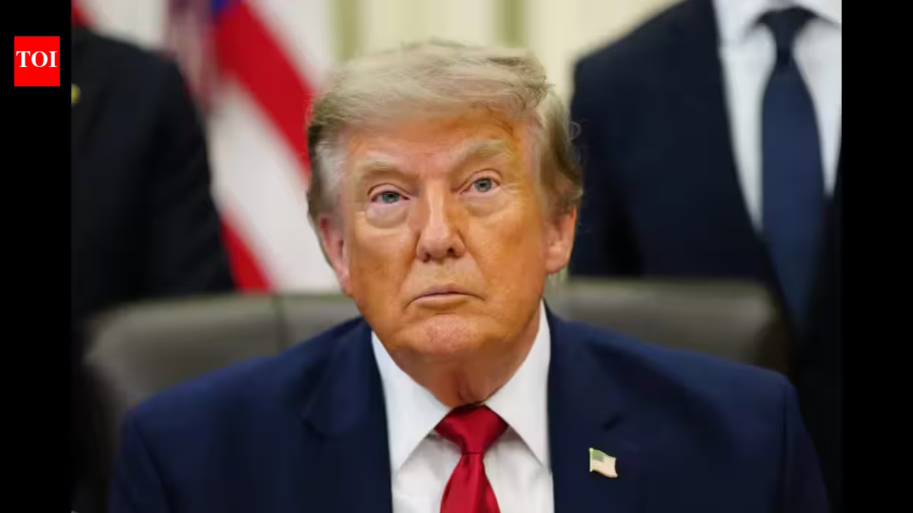 The Capital Paradox: Trump Champions Congressional Stock Ban While Sidestepping Presidential Trading Curbs