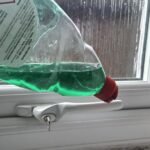 The Dish Soap Hack That’s Keeping Windows Mist-Free This Winter