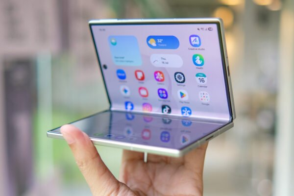 The Foldable Frontier: Why Cutting-Edge Tech Comes With a Crease