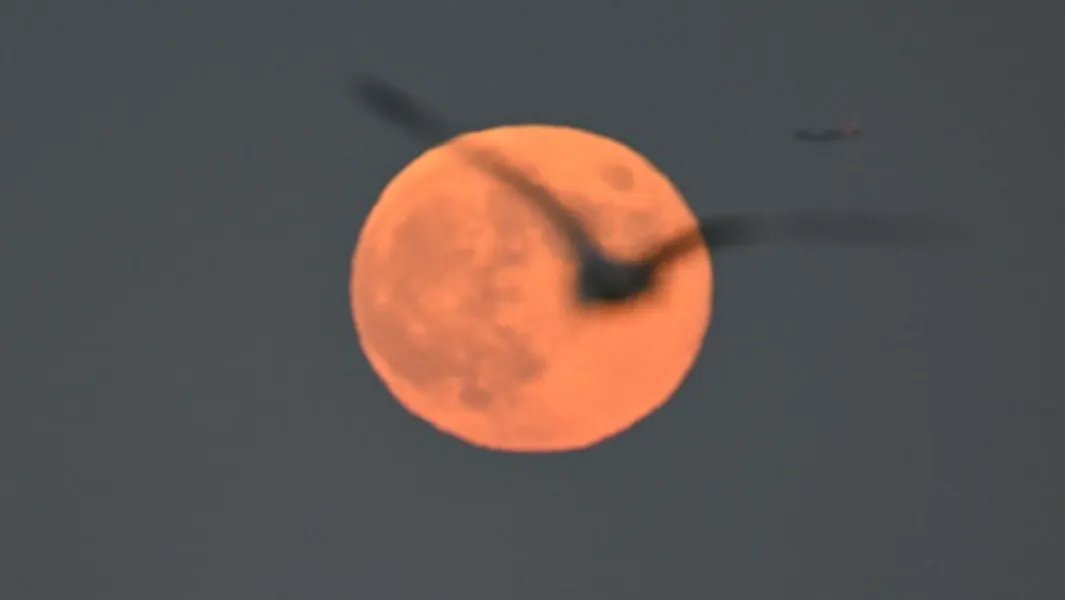 The Hunter’s Supermoon: Your Guide to Tracking October’s Celestial Spectacle