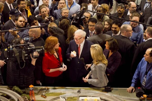 The Oracle of Patience: Why Buffett’s Slow Game Still Beats the Speed of Wall Street