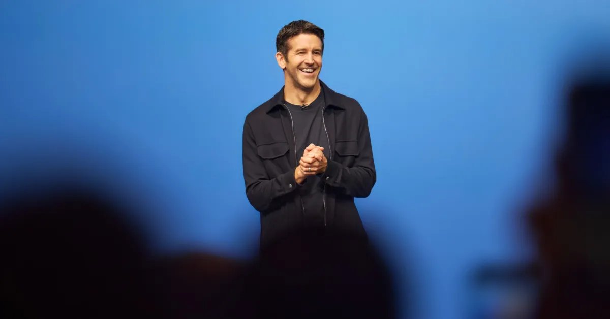 The Ternus Turn: Apple’s New CEO Steps Into the Spotlight with the Secret ‘iPhone Duo’