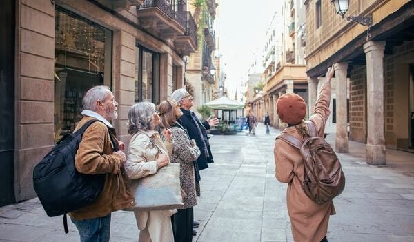 The Zero-Dollar Dilemma: What Your Free Walking Tour Guide Is Actually Worth