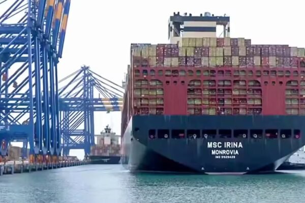 Trade Surge Slashes India’s Deficit to $9.41 Billion as Exports Hit High Gear