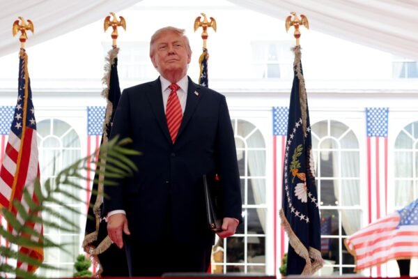 Trump Predicts Imminent Iran Truce as Oil Markets Brace for Post-Conflict Plunge