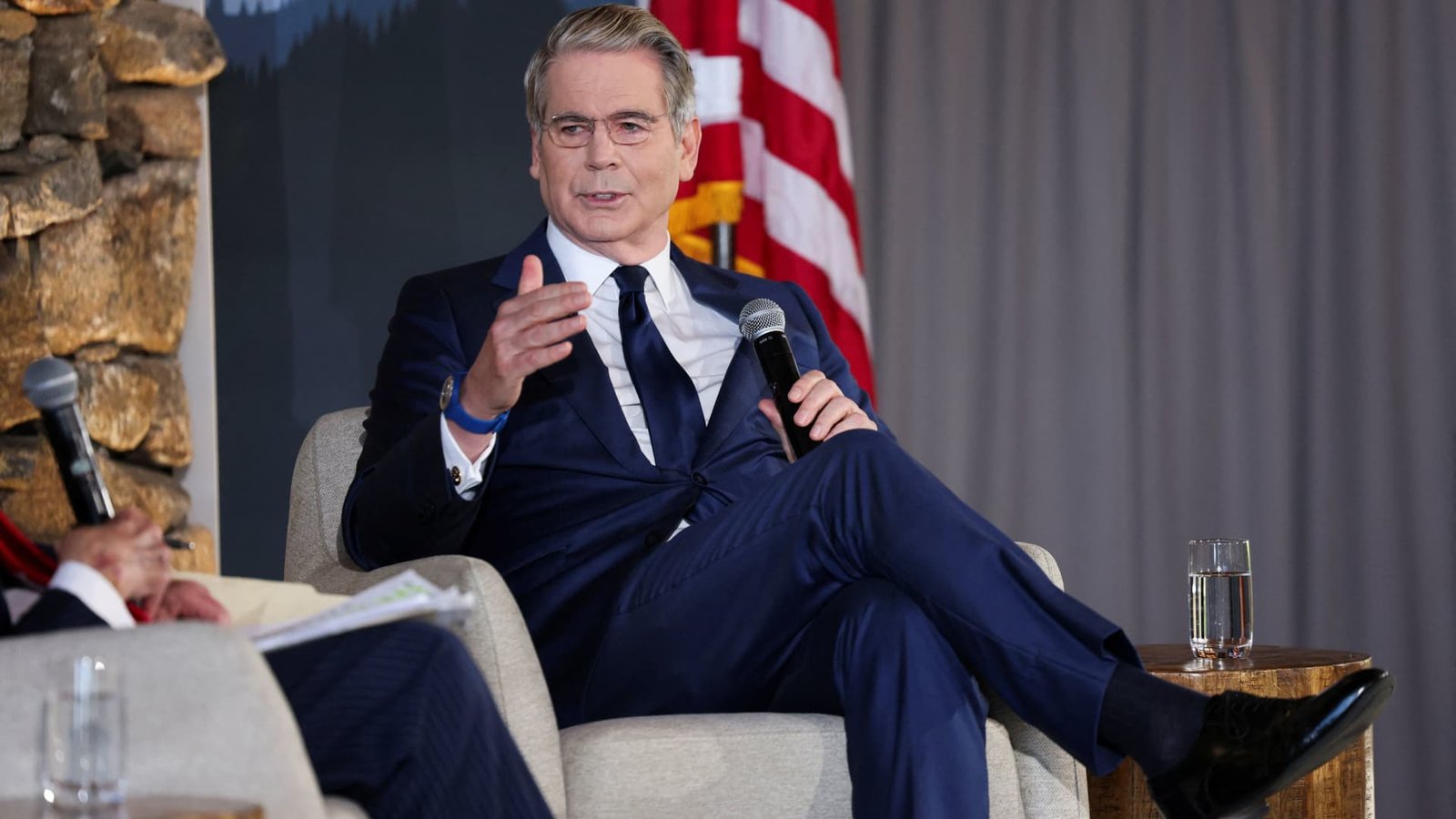 Western Alliance Tightens Sanctions Net as Seoul Mulls Strategic Hormuz Deployment