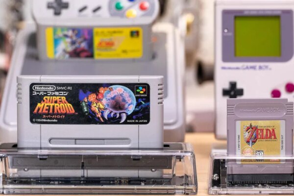 The amazing USB-C gadgets that play old Nintendo cartridges