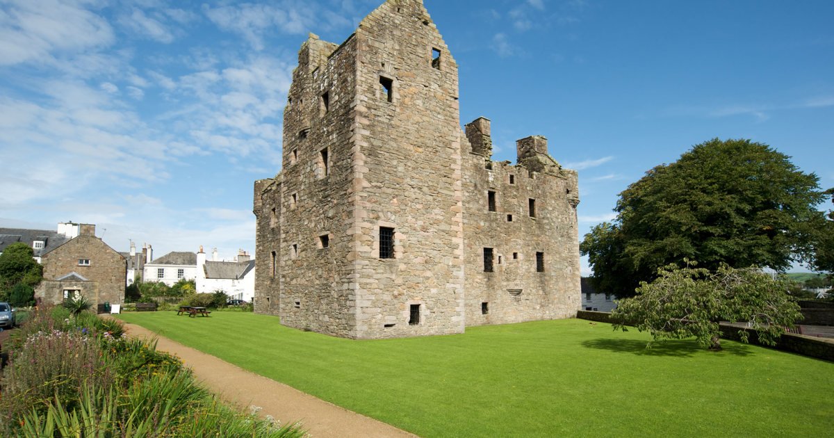 Great Hall Reopens in MacLellan's Castle