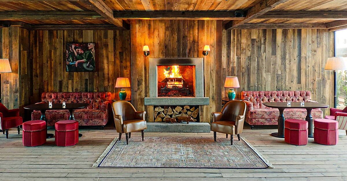 Two more couples seek alternative wedding venue as luxury hotel can’t reopen