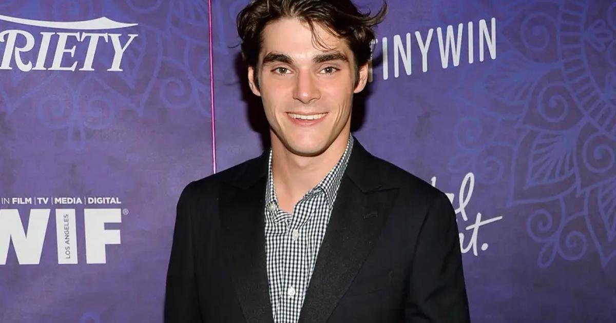 Breaking Bad Star RJ Mitte Dies at 34