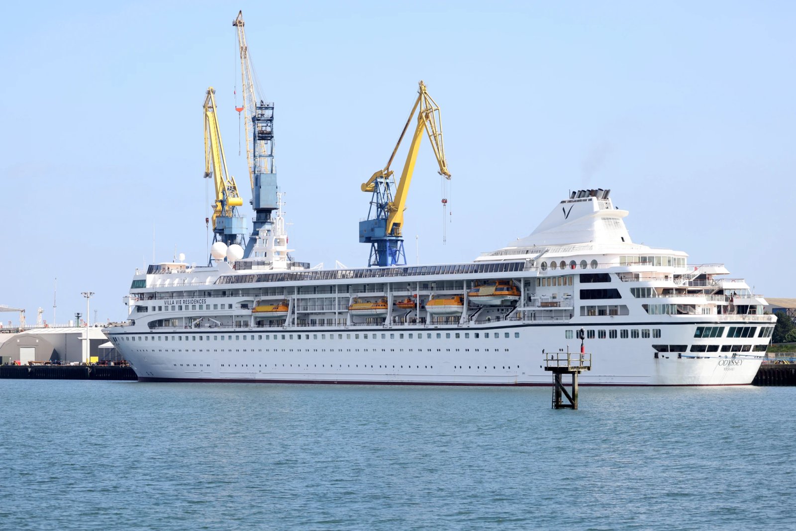Adrift at the Final Port: 200 Passengers Stranded as Global Cruise Ends in Homelessness