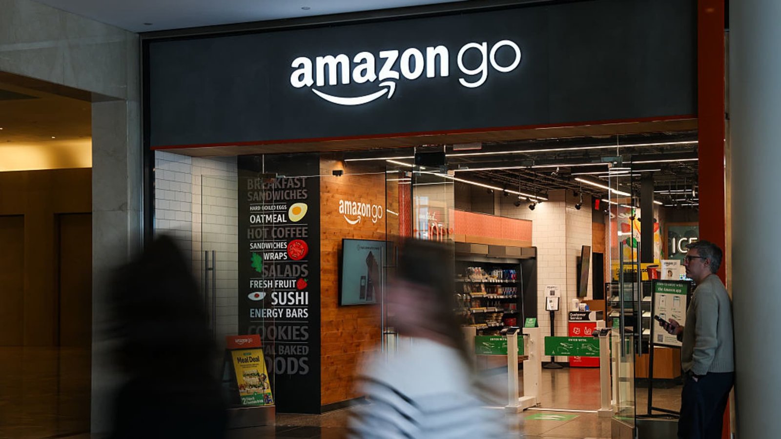 Amazon’s Retail Shakeup: Fresh Layoffs Hit Tech Giant’s Core