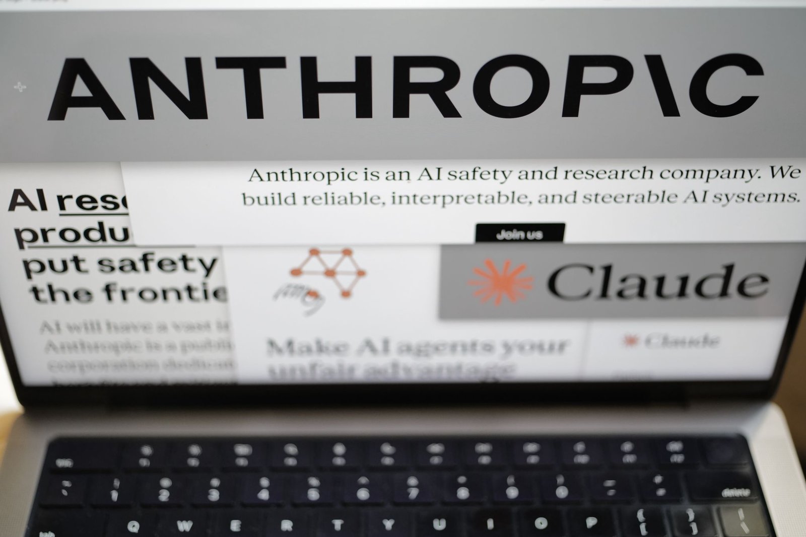 Anthropic Bets on Humanity: AI Giant Dedicates 5% of Equity to Public Interest Fund