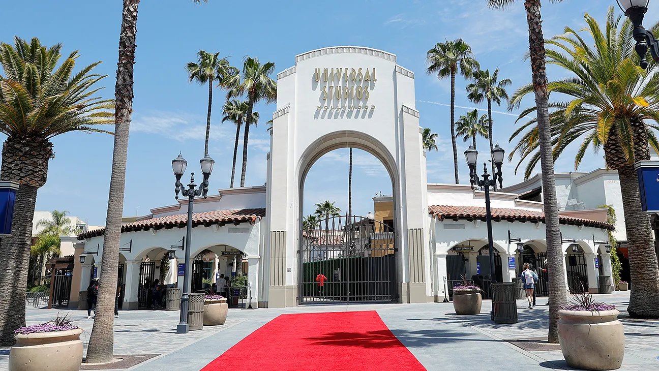 Behind the Magic: The Hidden Poverty Crisis Facing Universal Studios’ Staff