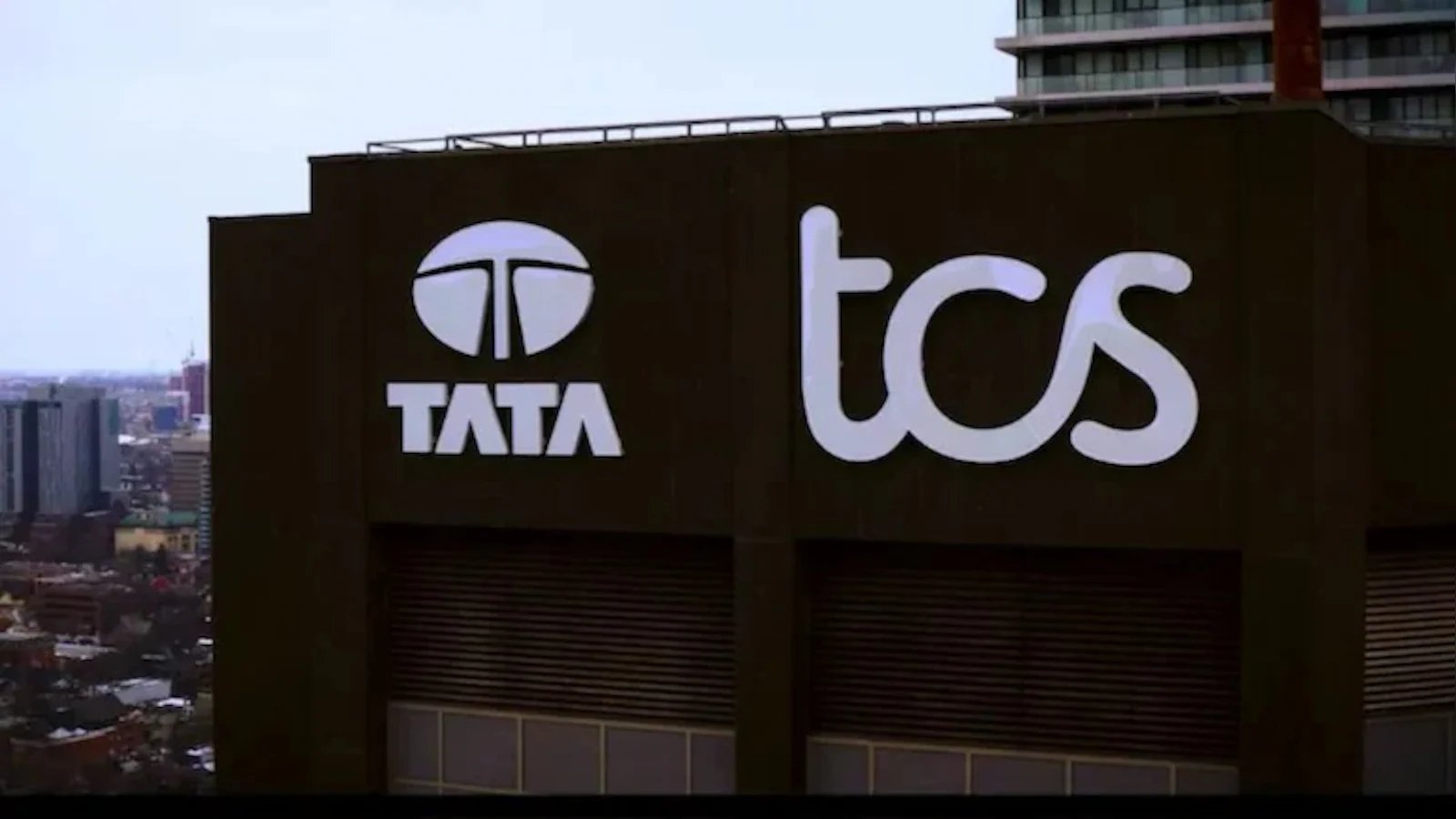 Beyond the Bot: TCS Shifts Hiring Focus to AI-Fluent Freshers