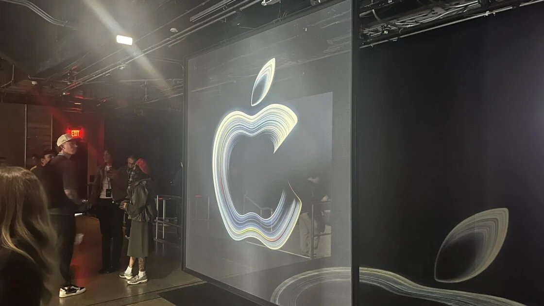 Beyond the Silicon: Apple’s M6 Revolution and the Touch-Screen MacBook Era Begin